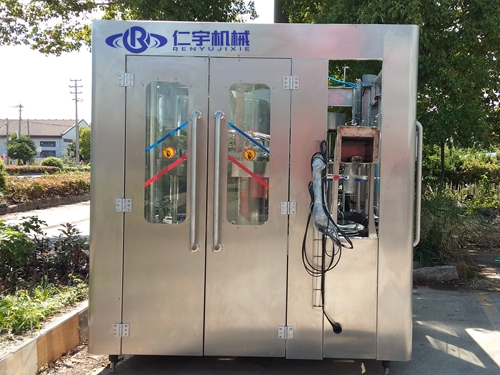 小瓶水三合一灌裝機